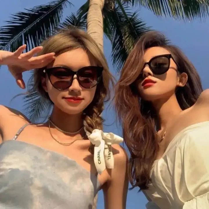 特务杀很大 海报