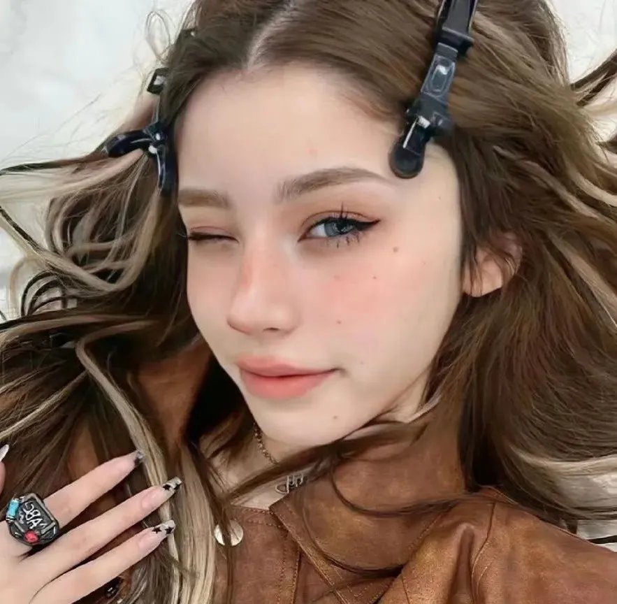 爱在闪电下 海报